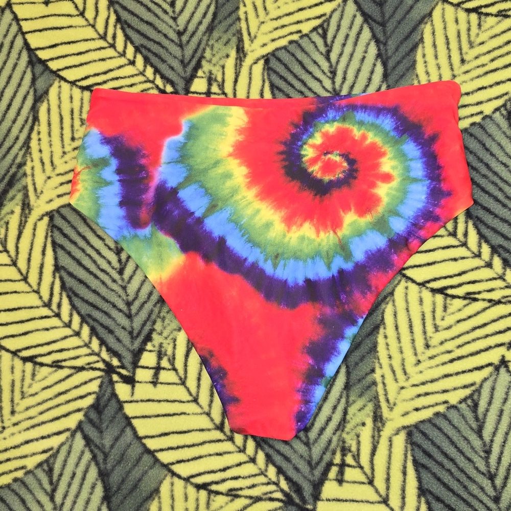 Tie-Dye Bikini Set - Picture 5 of 12